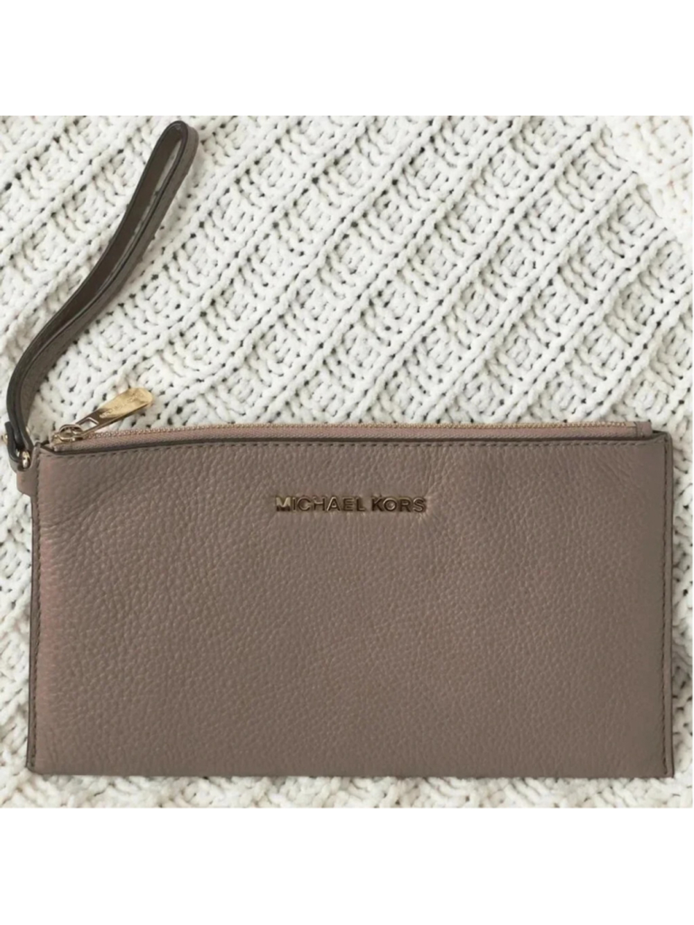 Micheal Kors Bedford Large Leather Zip Clutch Taupe Gold Hardware 100% Authentic